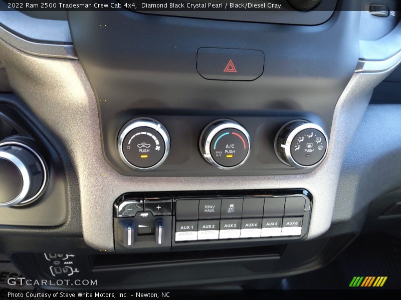 Diamond Black Crystal Pearl / Black/Diesel Gray 2022 Ram 2500 Tradesman Crew Cab 4x4