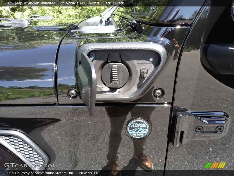 Black / Black 2022 Jeep Wrangler Unlimited High Altitude 4XE Hybrid