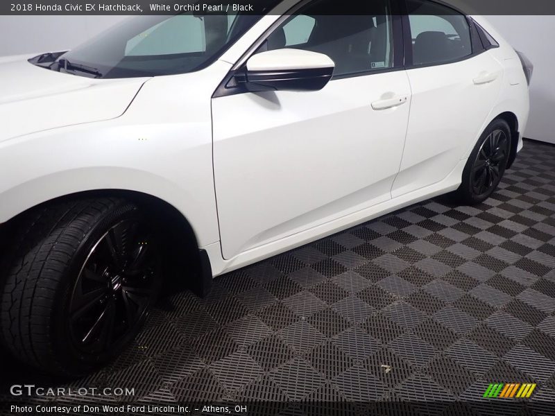 White Orchid Pearl / Black 2018 Honda Civic EX Hatchback