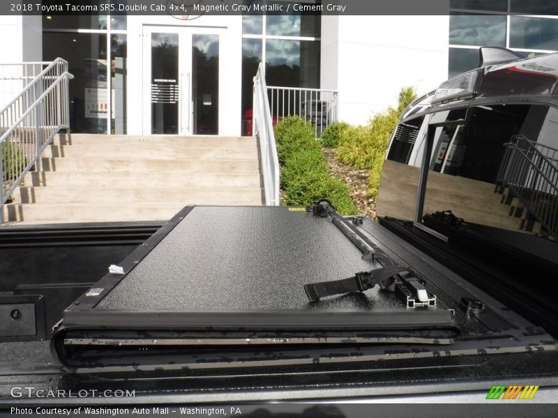 Magnetic Gray Metallic / Cement Gray 2018 Toyota Tacoma SR5 Double Cab 4x4
