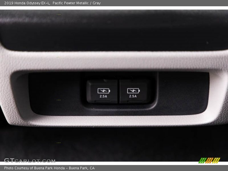 Pacific Pewter Metallic / Gray 2019 Honda Odyssey EX-L
