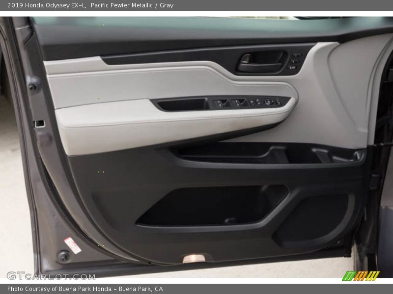 Pacific Pewter Metallic / Gray 2019 Honda Odyssey EX-L
