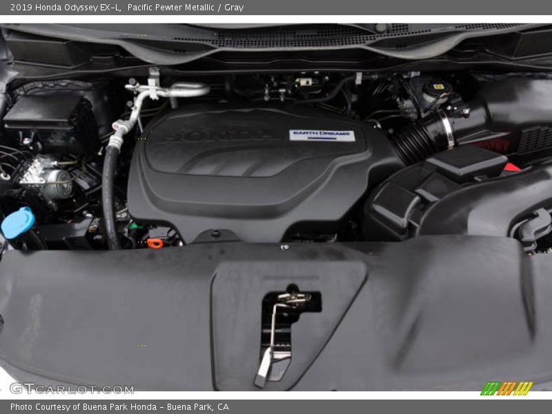 Pacific Pewter Metallic / Gray 2019 Honda Odyssey EX-L