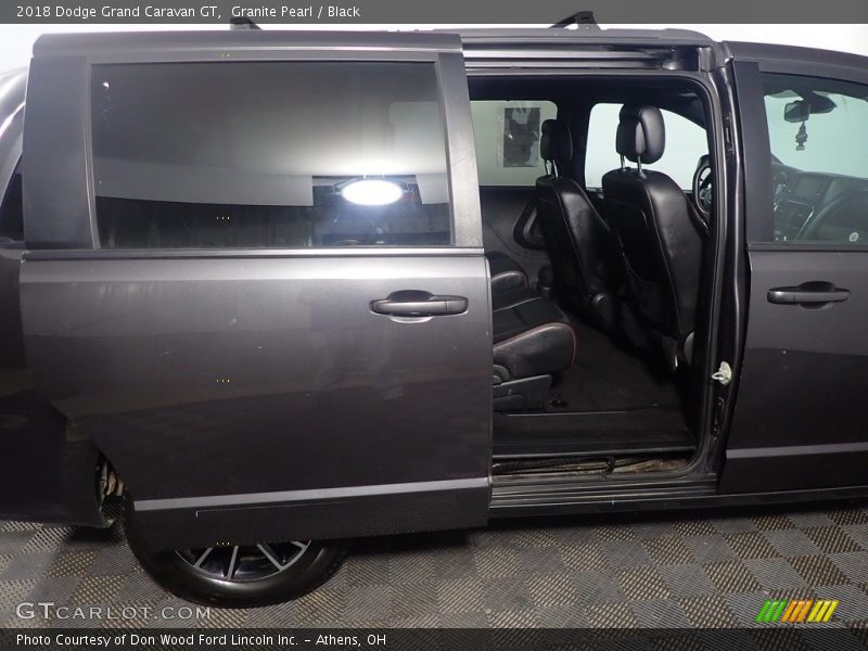 Granite Pearl / Black 2018 Dodge Grand Caravan GT