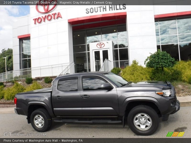 Magnetic Gray Metallic / Cement Gray 2016 Toyota Tacoma SR5 Double Cab