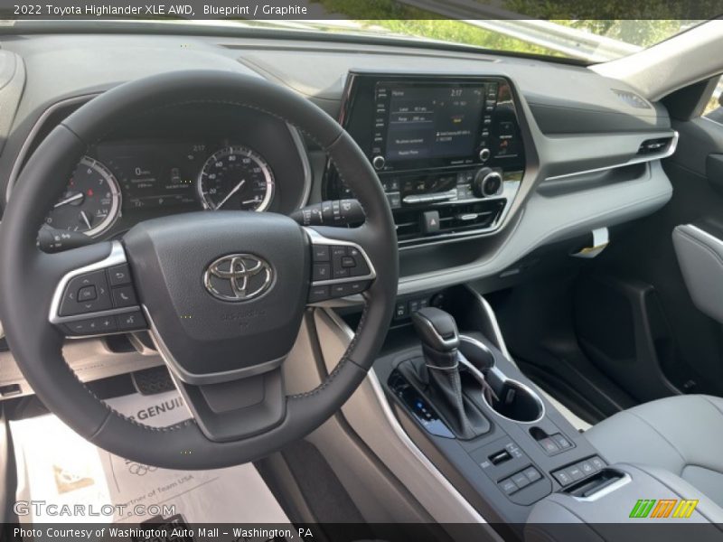Blueprint / Graphite 2022 Toyota Highlander XLE AWD