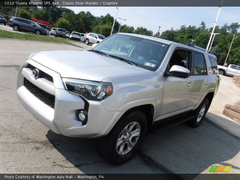 Classic Silver Metallic / Graphite 2019 Toyota 4Runner SR5 4x4