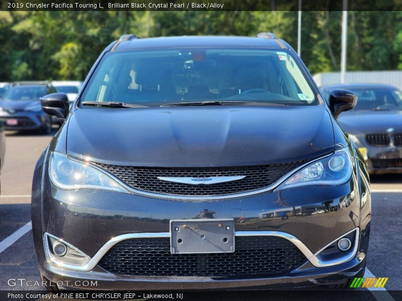Brilliant Black Crystal Pearl / Black/Alloy 2019 Chrysler Pacifica Touring L
