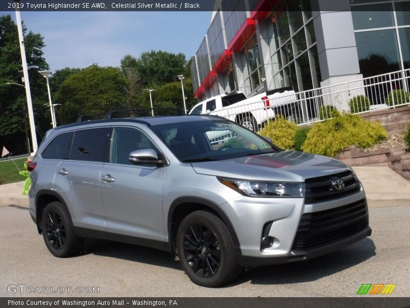 Celestial Silver Metallic / Black 2019 Toyota Highlander SE AWD