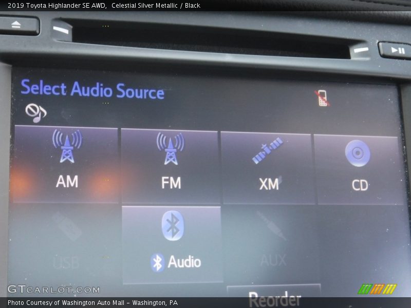 Celestial Silver Metallic / Black 2019 Toyota Highlander SE AWD