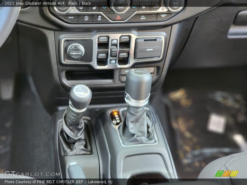 Black / Black 2022 Jeep Gladiator Altitude 4x4