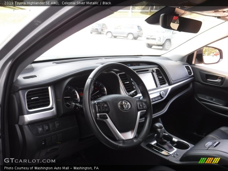 Celestial Silver Metallic / Black 2019 Toyota Highlander SE AWD