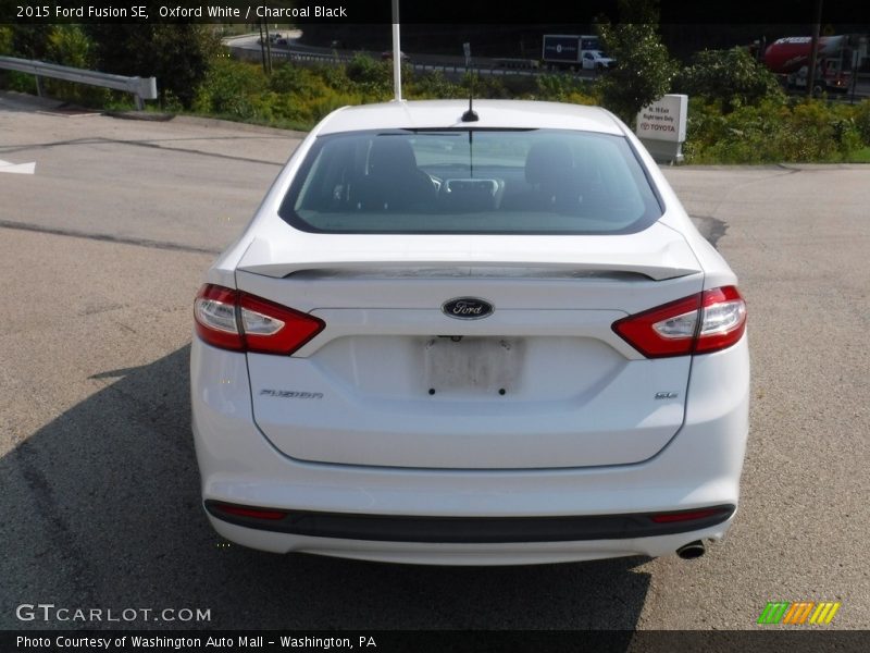 Oxford White / Charcoal Black 2015 Ford Fusion SE