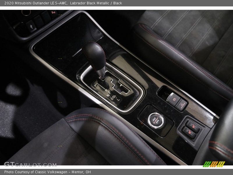 Labrador Black Metallic / Black 2020 Mitsubishi Outlander LE S-AWC