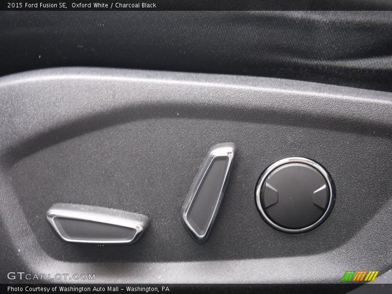 Oxford White / Charcoal Black 2015 Ford Fusion SE