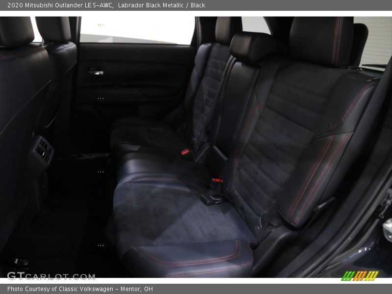 Labrador Black Metallic / Black 2020 Mitsubishi Outlander LE S-AWC