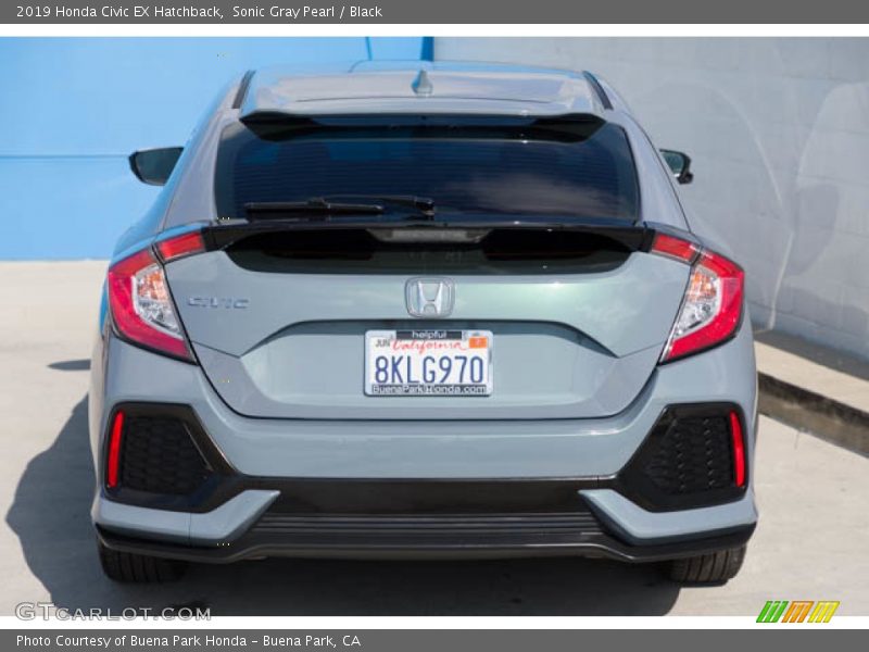 Sonic Gray Pearl / Black 2019 Honda Civic EX Hatchback