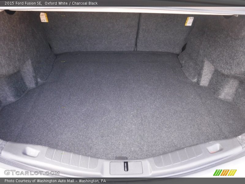 Oxford White / Charcoal Black 2015 Ford Fusion SE