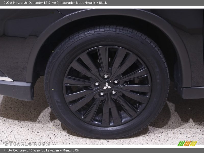 Labrador Black Metallic / Black 2020 Mitsubishi Outlander LE S-AWC