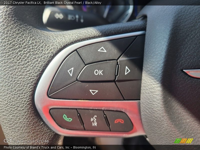 Brilliant Black Crystal Pearl / Black/Alloy 2017 Chrysler Pacifica LX