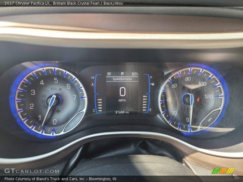 Brilliant Black Crystal Pearl / Black/Alloy 2017 Chrysler Pacifica LX