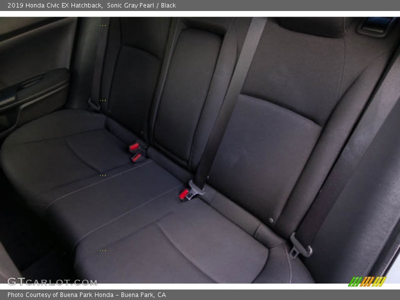 Sonic Gray Pearl / Black 2019 Honda Civic EX Hatchback