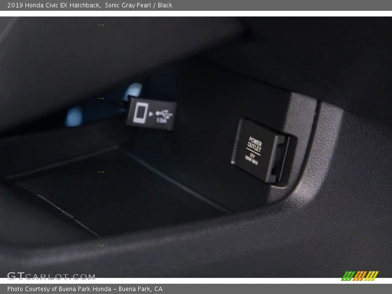 Sonic Gray Pearl / Black 2019 Honda Civic EX Hatchback