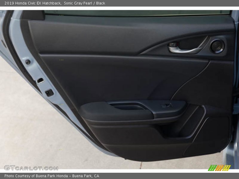 Sonic Gray Pearl / Black 2019 Honda Civic EX Hatchback