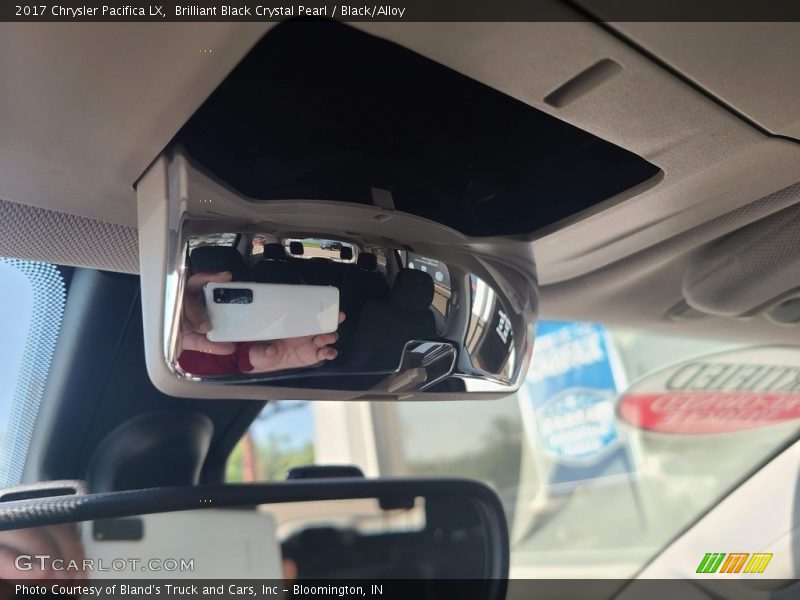 Brilliant Black Crystal Pearl / Black/Alloy 2017 Chrysler Pacifica LX