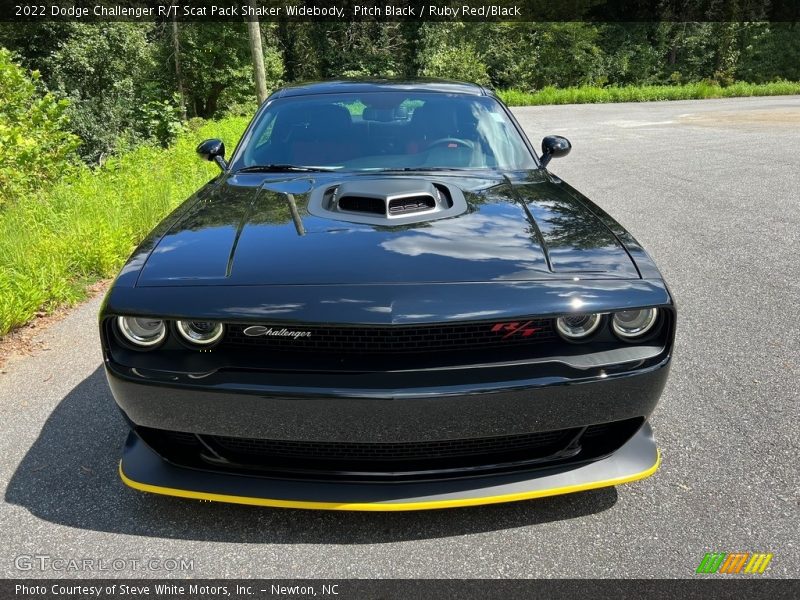 Pitch Black / Ruby Red/Black 2022 Dodge Challenger R/T Scat Pack Shaker Widebody