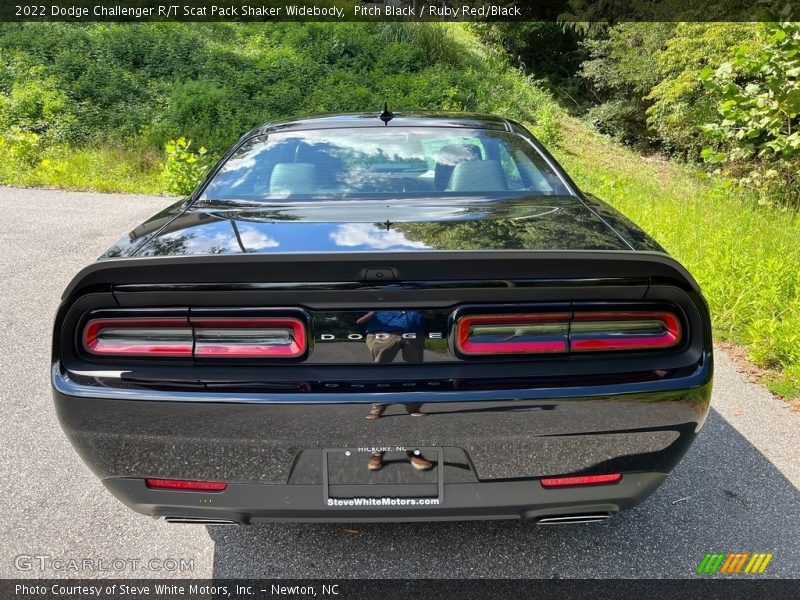 Pitch Black / Ruby Red/Black 2022 Dodge Challenger R/T Scat Pack Shaker Widebody
