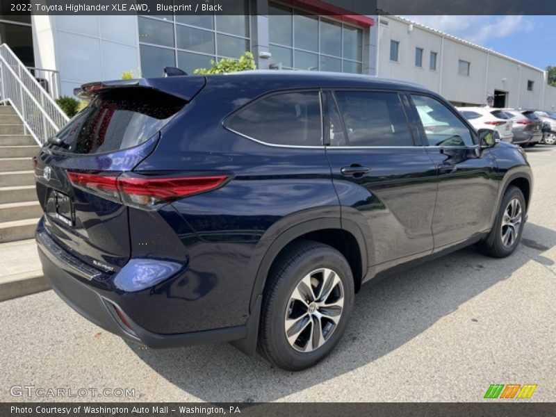 Blueprint / Black 2022 Toyota Highlander XLE AWD