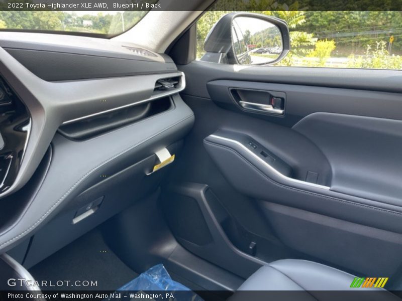 Blueprint / Black 2022 Toyota Highlander XLE AWD