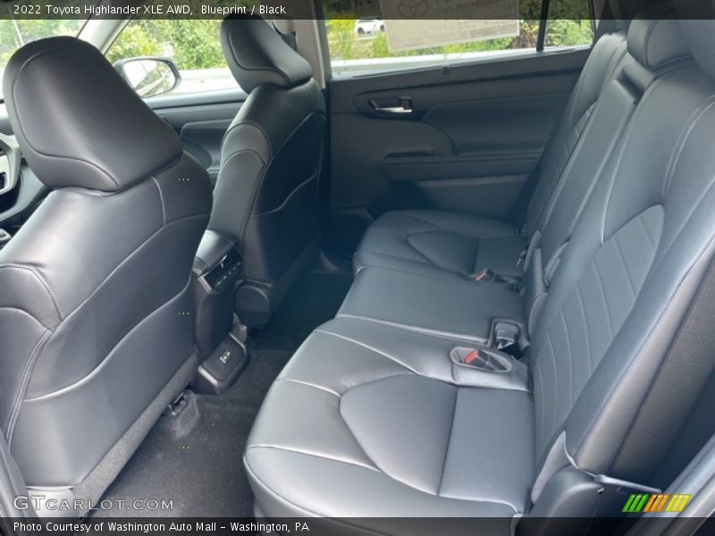 Blueprint / Black 2022 Toyota Highlander XLE AWD