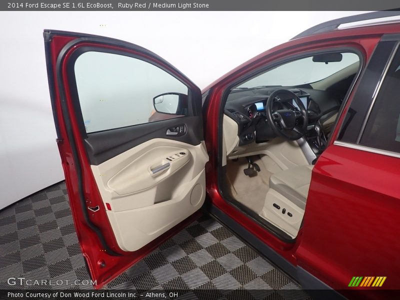 Ruby Red / Medium Light Stone 2014 Ford Escape SE 1.6L EcoBoost