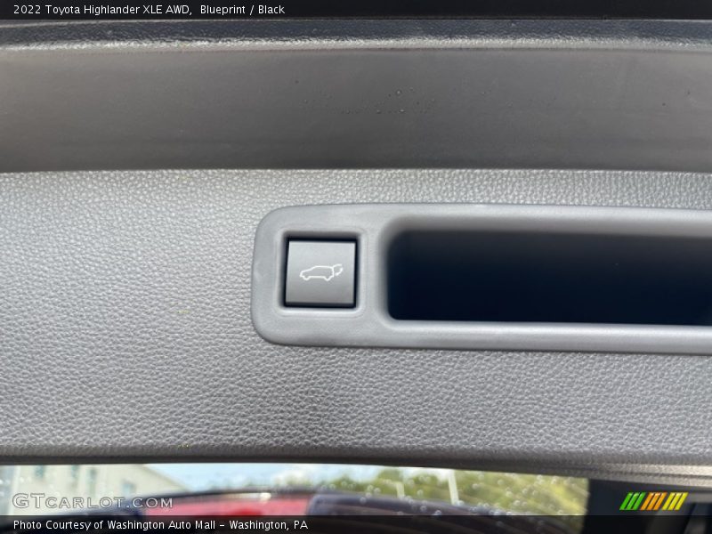 Blueprint / Black 2022 Toyota Highlander XLE AWD