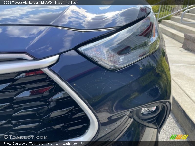 Blueprint / Black 2022 Toyota Highlander XLE AWD