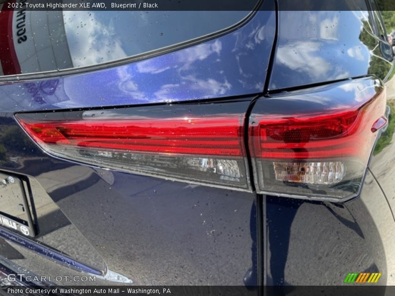 Blueprint / Black 2022 Toyota Highlander XLE AWD