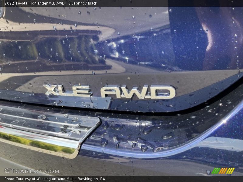 Blueprint / Black 2022 Toyota Highlander XLE AWD