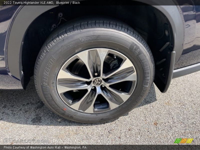 Blueprint / Black 2022 Toyota Highlander XLE AWD