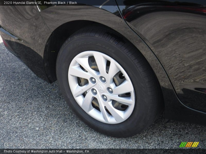 Phantom Black / Black 2020 Hyundai Elantra SE