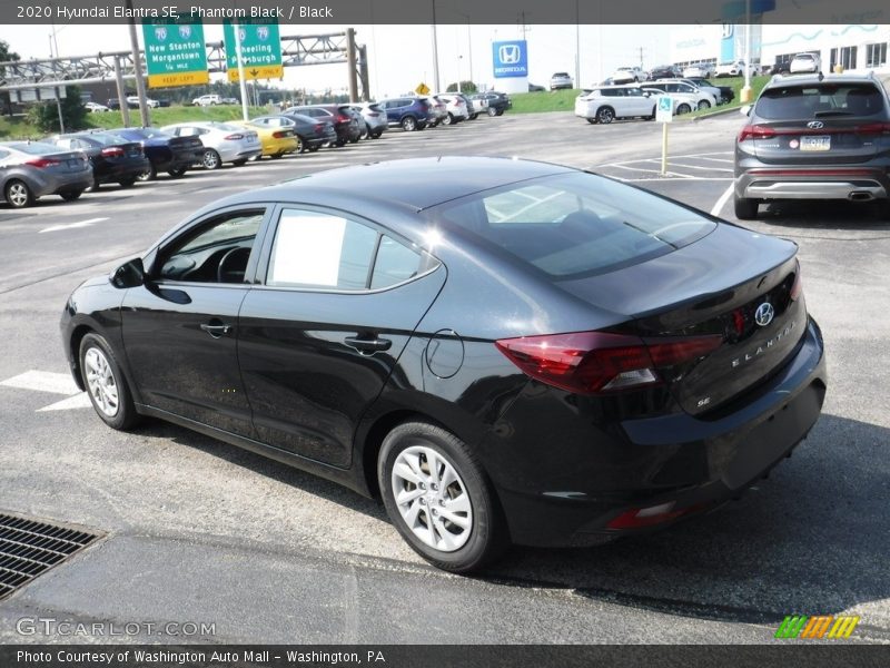 Phantom Black / Black 2020 Hyundai Elantra SE