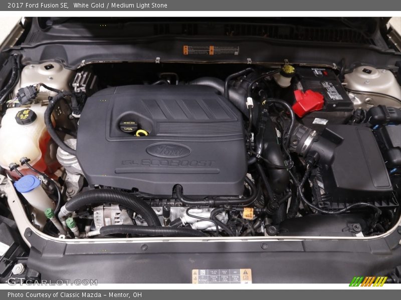 White Gold / Medium Light Stone 2017 Ford Fusion SE