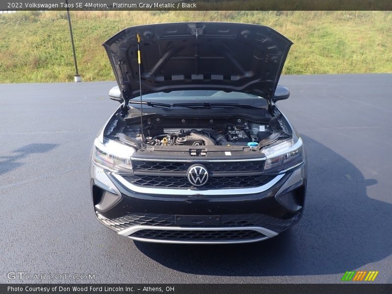 Platinum Gray Metallic / Black 2022 Volkswagen Taos SE 4Motion