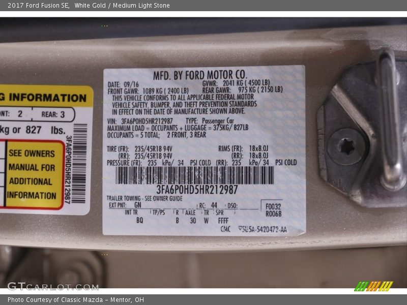 White Gold / Medium Light Stone 2017 Ford Fusion SE