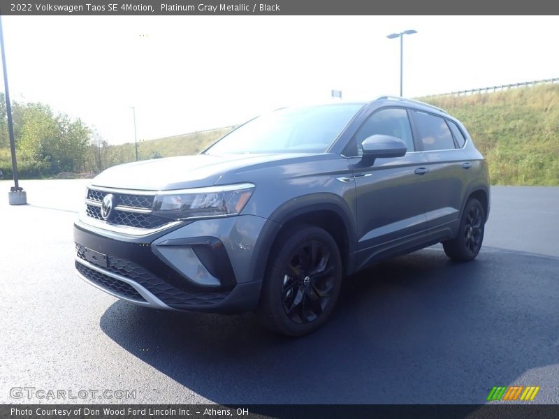 Platinum Gray Metallic / Black 2022 Volkswagen Taos SE 4Motion