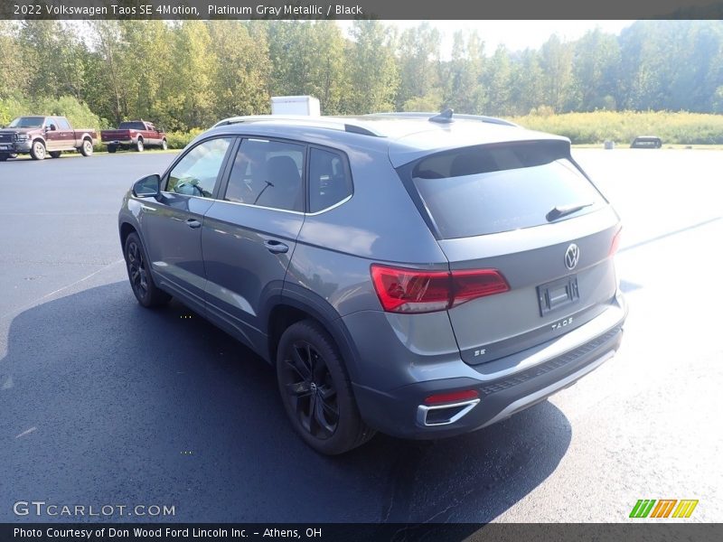 Platinum Gray Metallic / Black 2022 Volkswagen Taos SE 4Motion
