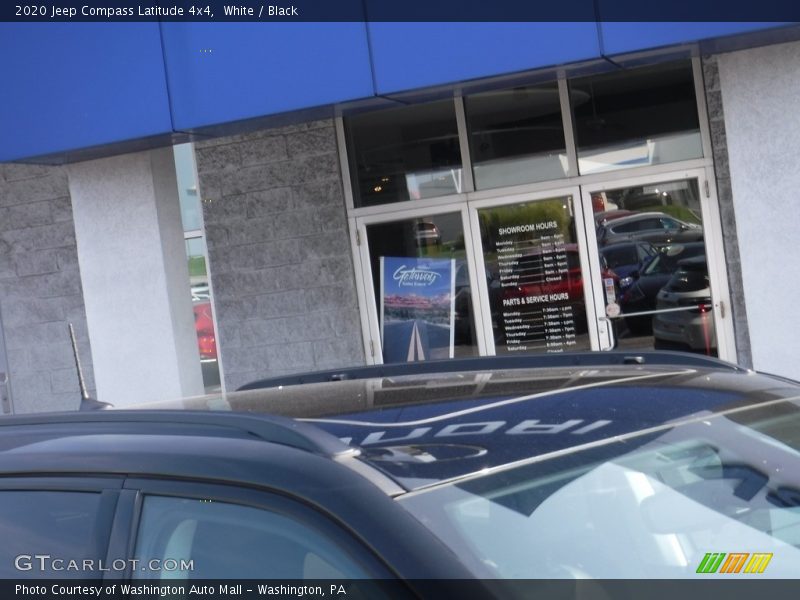 White / Black 2020 Jeep Compass Latitude 4x4