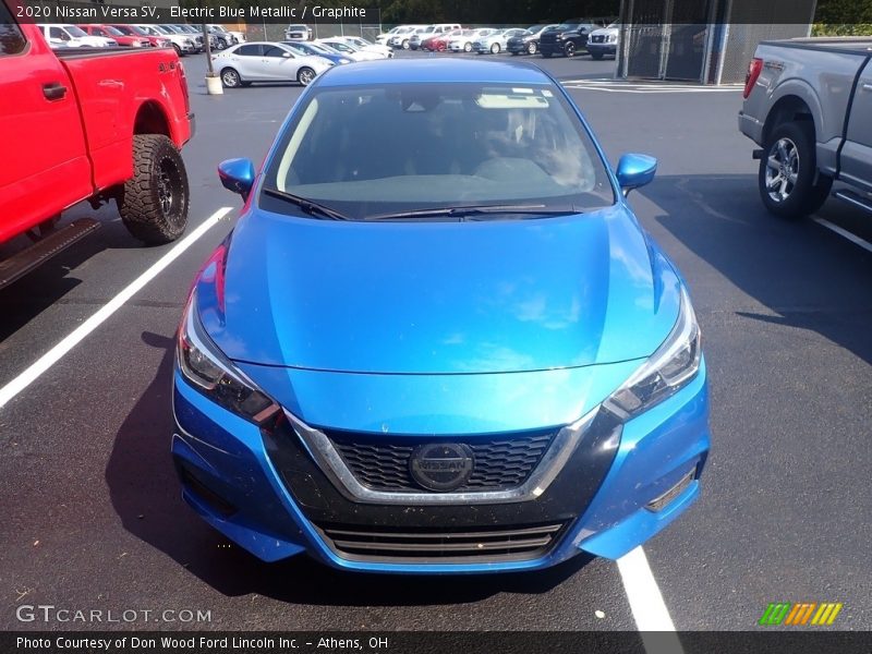 Electric Blue Metallic / Graphite 2020 Nissan Versa SV