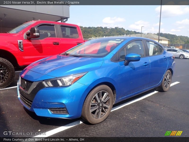 Front 3/4 View of 2020 Versa SV